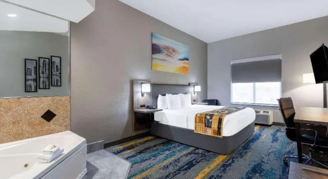 Люкс La Quinta by Wyndham Tampa Central