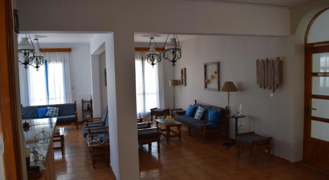 Aratos Hotel