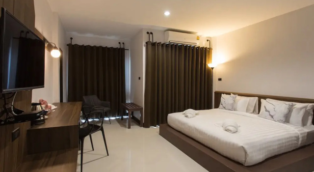 Двухместный номер Superior с балконом Well Timed Hotel