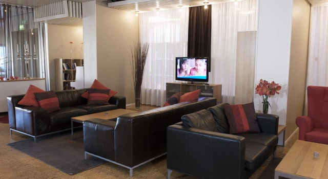 Apple Hotel