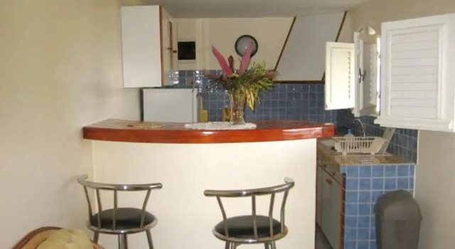 House with One Bedroom in Le Diamant, with Wonderful Sea View, Enclosed Garden And Wifi, Varaa Lomakoti Mökit kohteessa Fort-de-France, Mökki