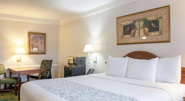 Номер Standard La Quinta Inn by Wyndham New Orleans Veterans / Metairie