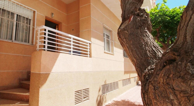 Apartment With 3 Bedrooms in Torrevieja, With Pool Access, Terrace and Wifi - 600 m From the Beach, Забронировать Апартаменты/квартира Отели Торревьеха с парковкой, рядом с Городской театр Торревьехи, Парковка