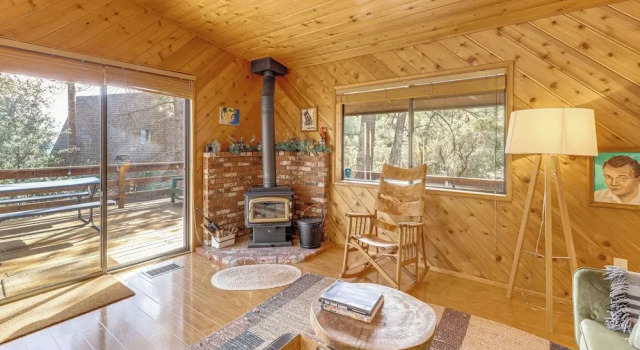 Коттедж Idyllwild Cabin w/ Deck & Tahquitz Peak Views