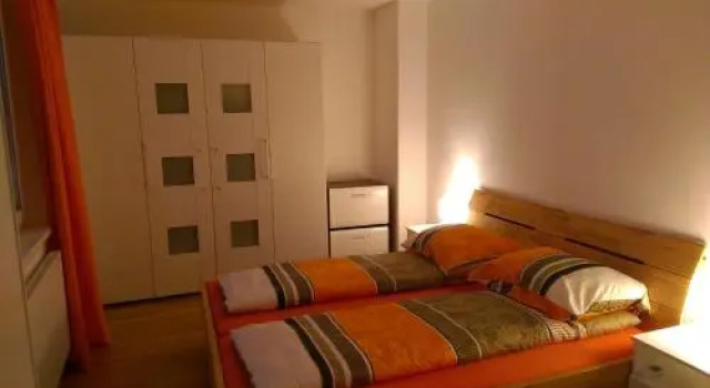 Viennes comfortable apartment, Prenota Appartamento 12. Meidling Vienna