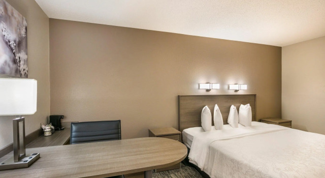 Двухместный номер Superior Red Roof Inn PLUS+ Boston - Logan