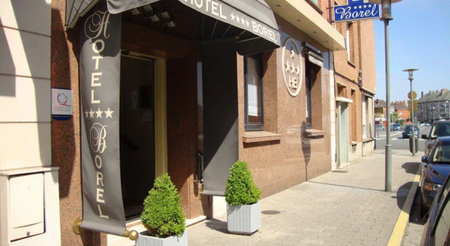 Отель LOGIS Hôtel Borel