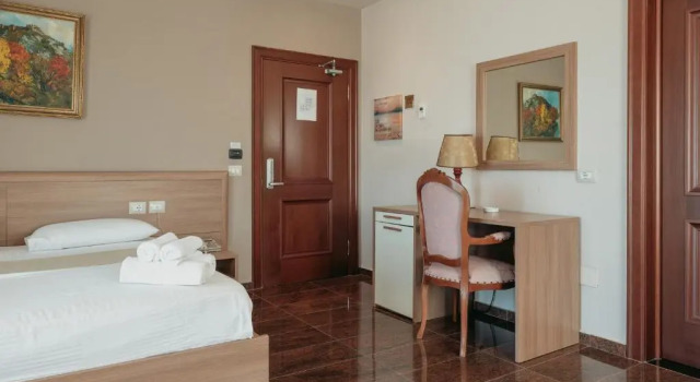 Fishta Hotel