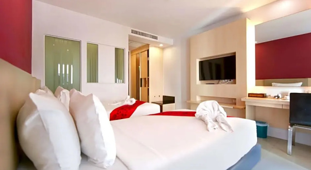Двухместный номер Superior с видом на бассейн Andatel Grande Patong Phuket