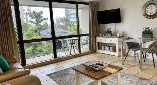 Burleigh Palms Holiday Apartments