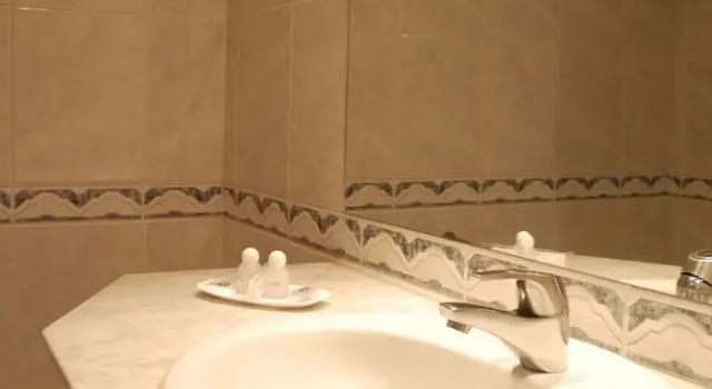 Четырёхместный номер Standard с балконом и с видом на море Hotel Ramblamar