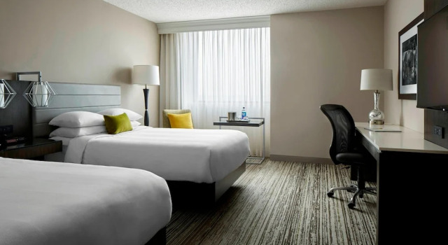 Четырёхместный клубный номер Standard Marriott DFW Airport South
