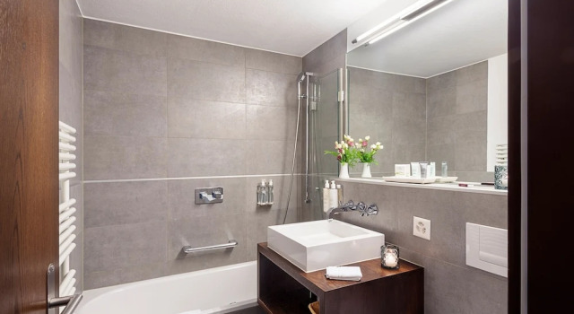 Одноместный номер Standard с балконом Le Mirabeau Resort & Spa