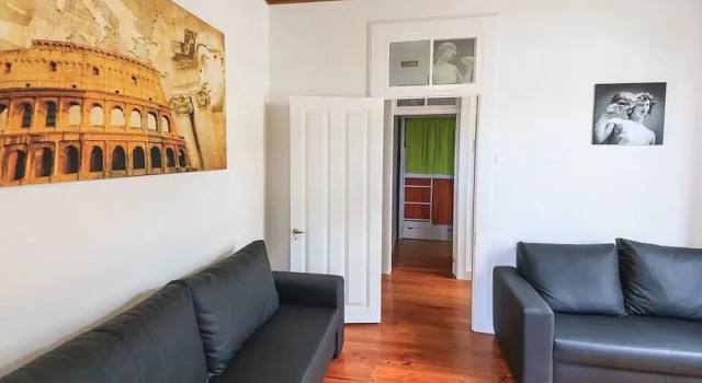 Divino's Hostel, Забронировать Хостел Хостелы Фуншал, рядом с Музей Квинта-дас-Крузес, Хостел