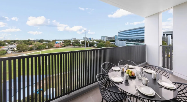 Люкс с 3 комнатами Meriton Suites Sydney Airport