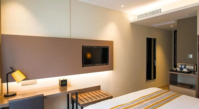 Номер Standard Home Inn Shanghai Pudong Airport Chuansha Subway Station