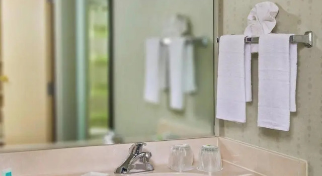 Четырёхместная студия SpringHill Suites Charlotte University Research Park