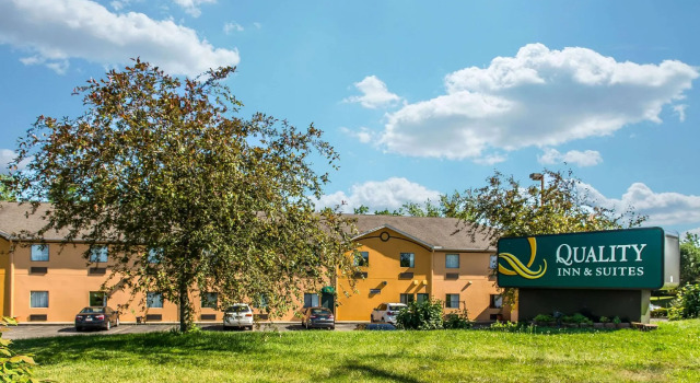Номер Standard Suburban Studios Mason Hwy 42
