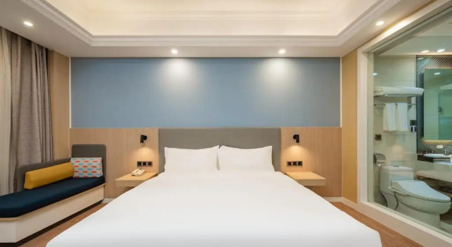 Двухместный номер Standard Holiday Inn Express Chengdu Tianfu Square by IHG