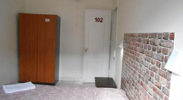 Crescent Rooms