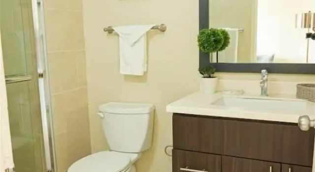 Camera Standard con balcone Brompton 41 by Pro Homes Jamaica