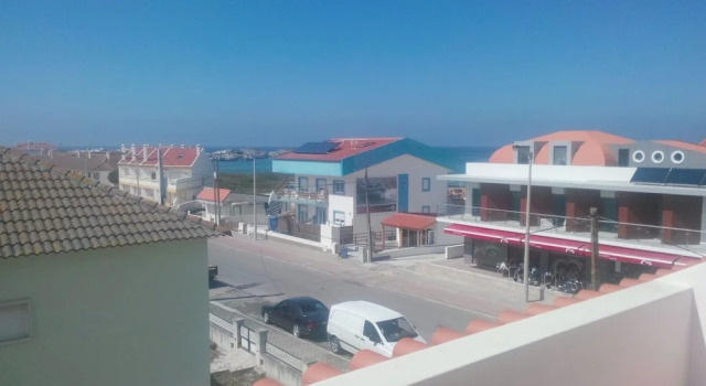 Семейный номер Standard с балконом Hotel Baleal Spot