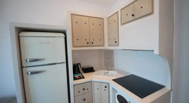 Апартаменты Flisvos Beachfront Apartments