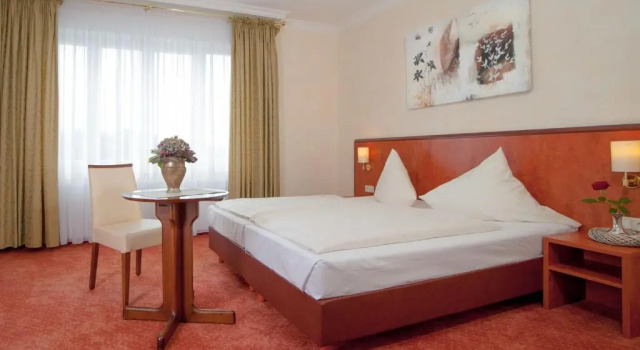 Landhotel Jäckel, Buchen Sie Hotel Halle Westfalen Teutoburger Wald