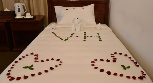 Virtue Highland Hotel, Book Hotel Mayangone Township 
