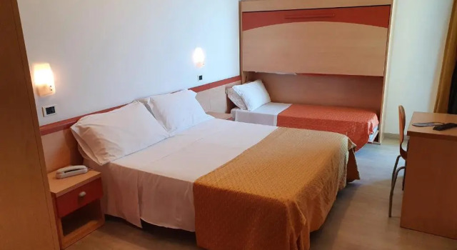 Трёхместный номер Standard Hotel Tilmar
