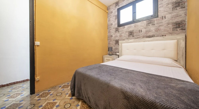 Апартаменты с 4 комнатами Apartamento Plaza Rovellat TH 110
