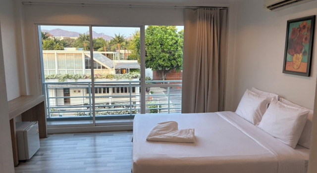 Номер Deluxe с балконом Nantra Hua Hin