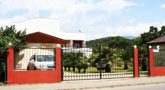 Hotel Sharmat