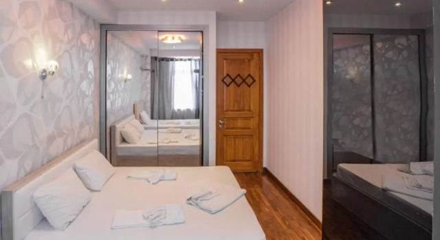 Апартаменты с балконом Stay Inn-Ararat View apt near Vernissage