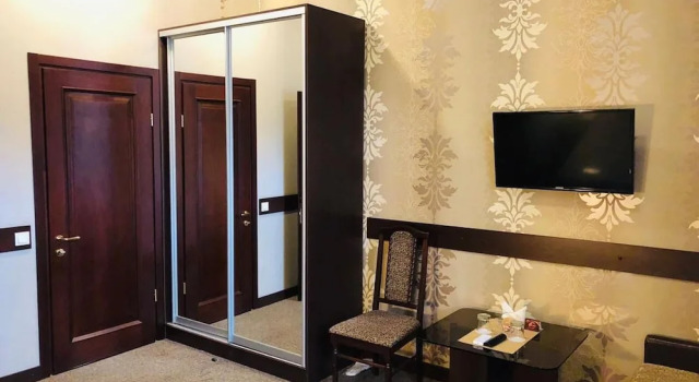 Classic Hotel, Boek Hotel Hotels in Kharkiv met ontbijt, Ontbijt