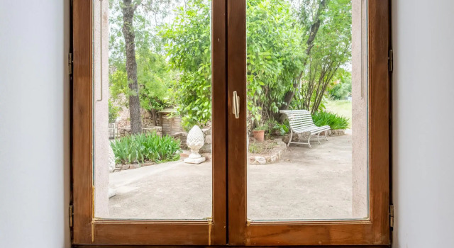 Tranquil holiday home in Cébazan with private pool