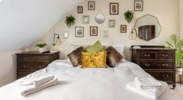Lolite Homes - 4 Bed Perfect for NEC Genting Arena Resort World & Airport - Serviced Hawk Home, Забронировать Курортный отель Курортные отели Уорикшир, Курортный отель