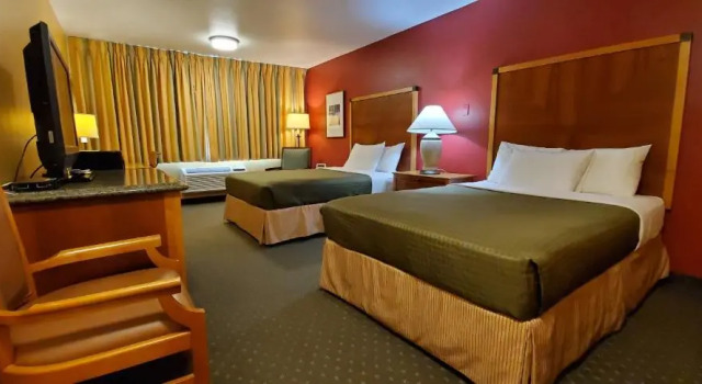 Четырёхместный номер Deluxe Olympic View Inn