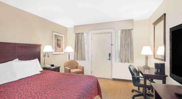 Двухместный номер Standard Days Inn by Wyndham Springfield/Phil.Intl Airport