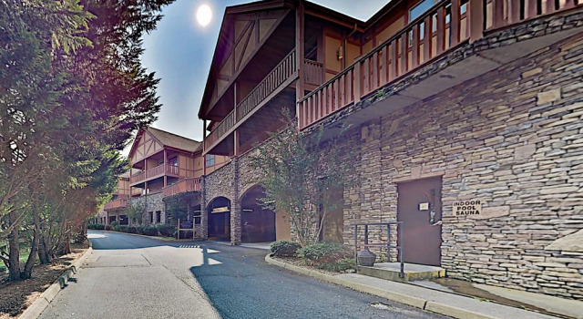 830golf1 2 Bedroom Condo