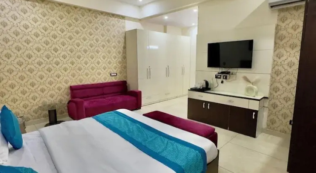 Апартаменты Luxury Happy Feet Homestay by Arony Hospitality Dehradun