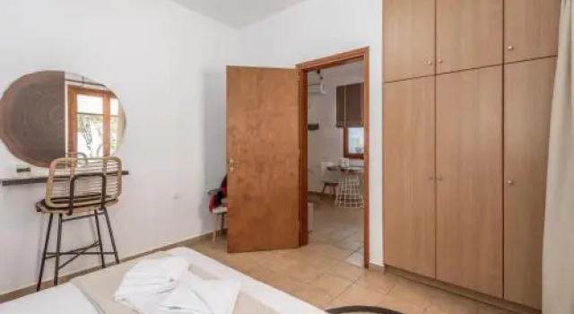 Mantelena studios & family apartments, Prenota Appartamento Hotel a Milo con parcheggio, Parcheggio