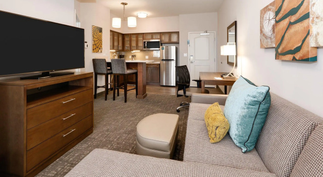 Двухместный люкс Staybridge Suites - Oklahoma City - Downtown by IHG