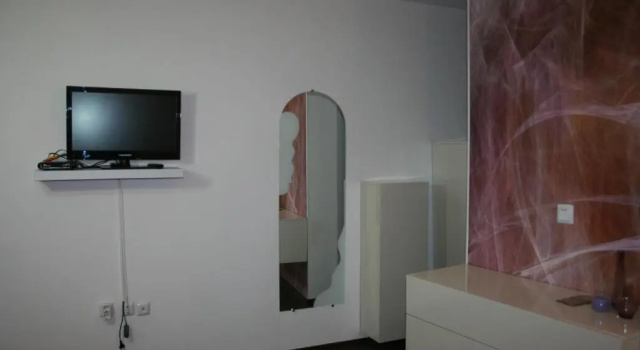 Purple Orange Studios, Забронировать Отель Отели Поморие с парковкой, Парковка