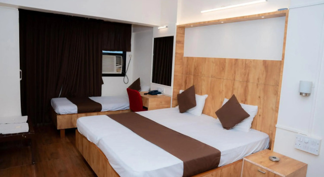 Hotel Woodland