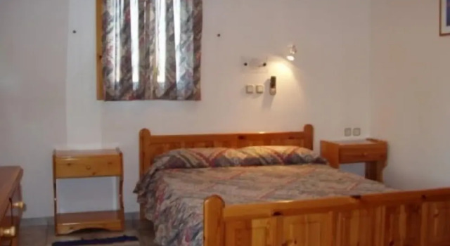 Pension Nikos, Забронировать Отель Фаистос 