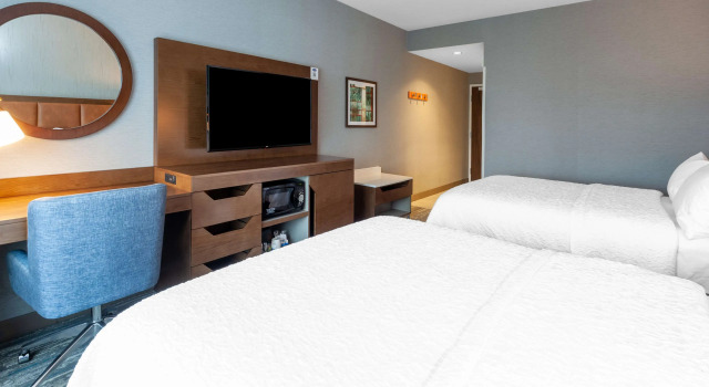 Hampton Inn & Suites Bloomfield Hills Detroit, Забронировать Отель Отели Блумфилд-Хилс с завтраком, Завтраки