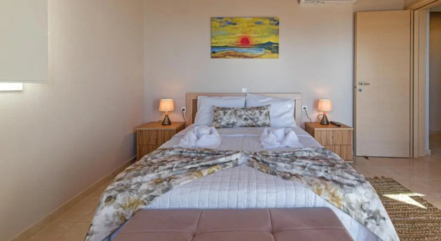 Tranquil sea view villa with private pool, just 2km from the beach!