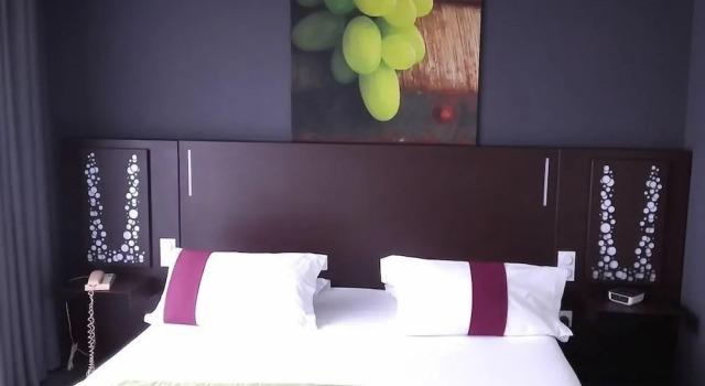 Двухместный номер Standard с видом на поле для гольфа Golf Hotel Colvert - Piscine extérieure et Room Service