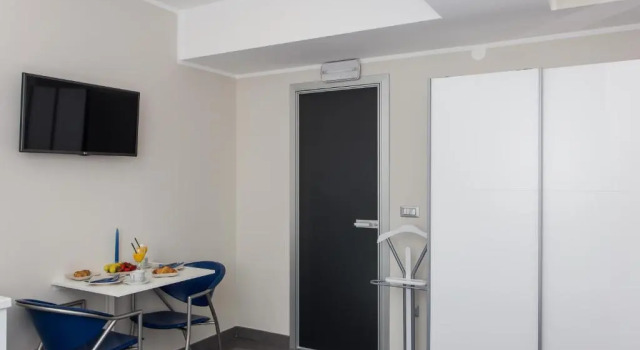 Студия Standard с балконом и с видом на город Apartments ZoomZoom